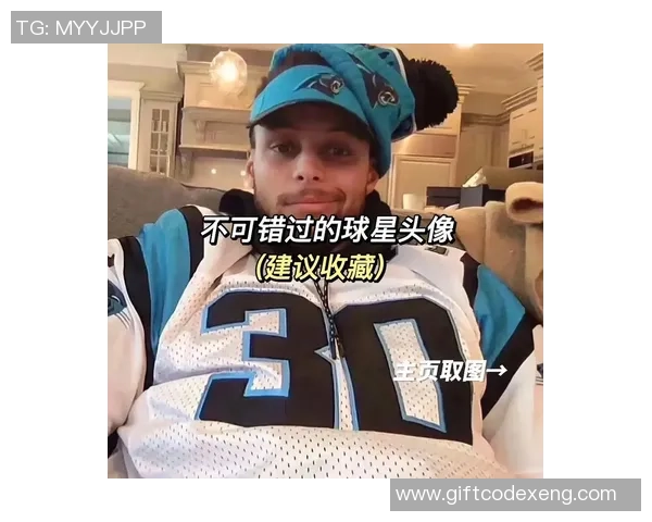 足球球星化身动漫少女头像展现热血与青春风采